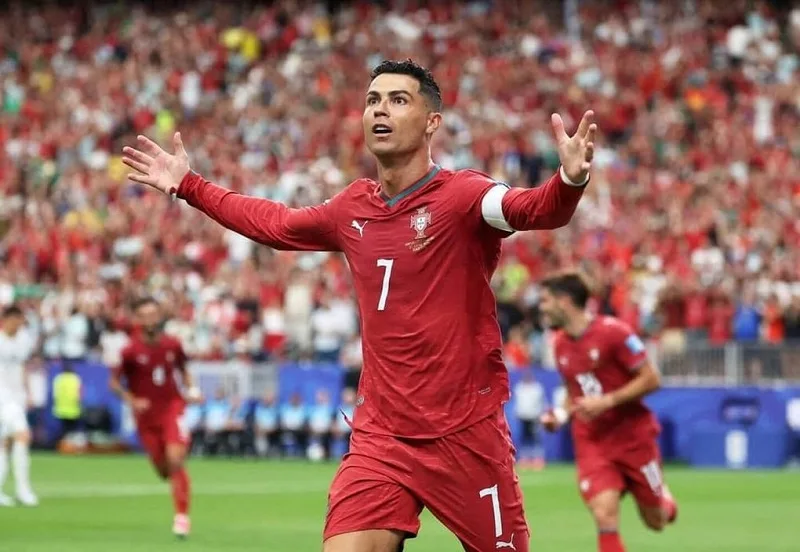ronaldo o nuoc nao