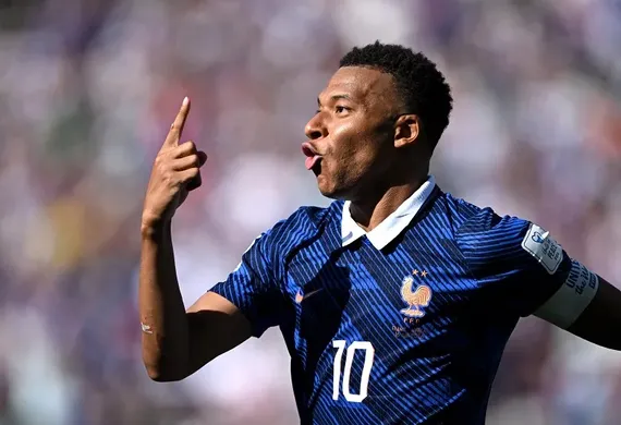 Top 10 cầu thủ ghi nhiều bàn thắng nhất World Cup: Ai là số 1?